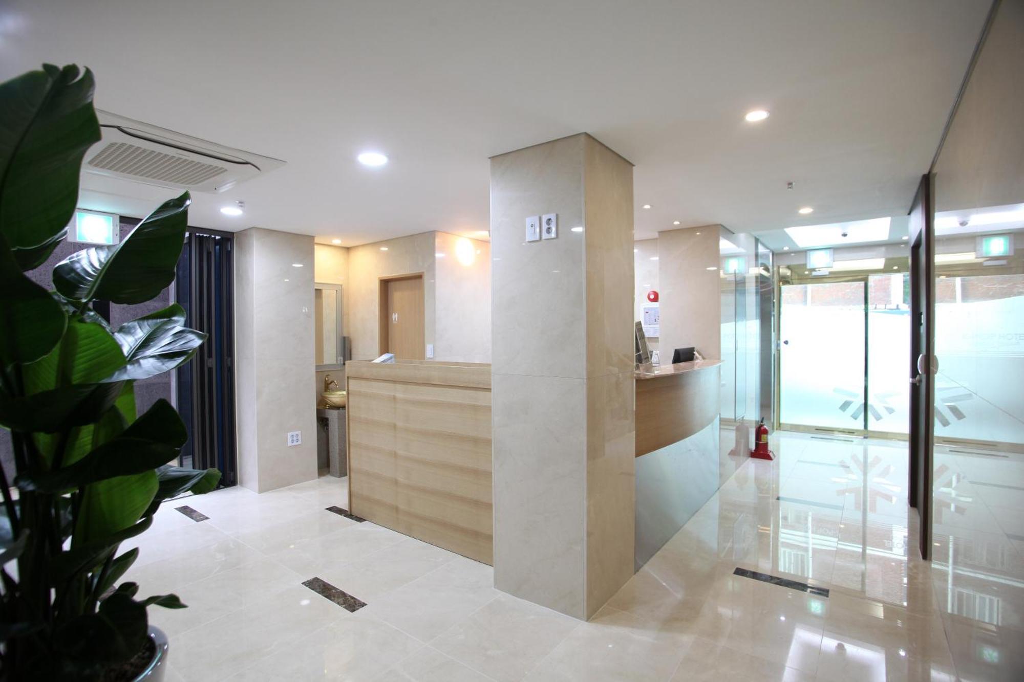 K-Pop Hotel Seoul Station Экстерьер фото